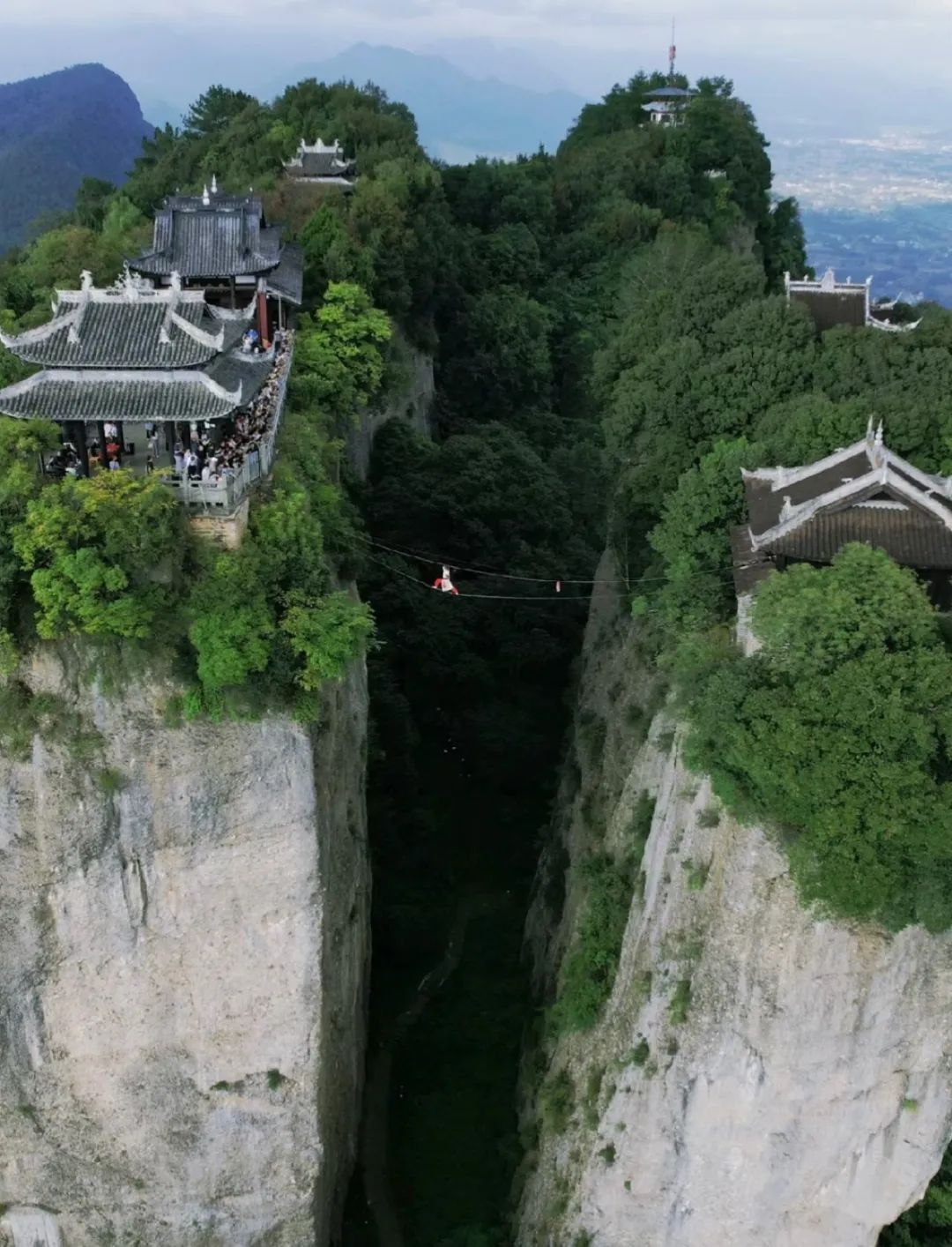 關(guān)于竇圌山景區(qū)游樂項目滑道暑期停運的通知！